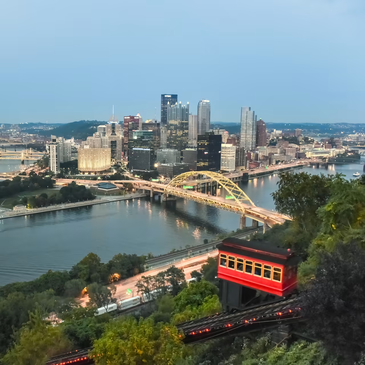 Pittsburgh skyline and the Duquesne Incline seen from Mount Washington at dusk